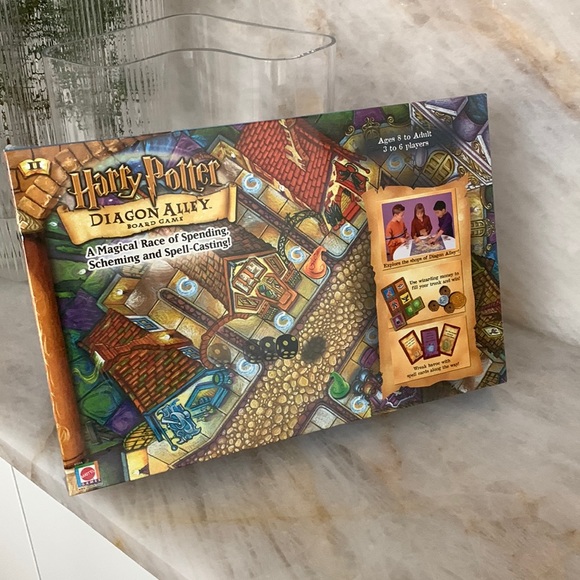 New! Harry Potter Diagon Alley Board Game - Picture 1 of 4